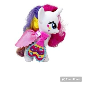 2010 Hasbro My Little Pony Rarity Unicorn with Skirt Bundle and Save